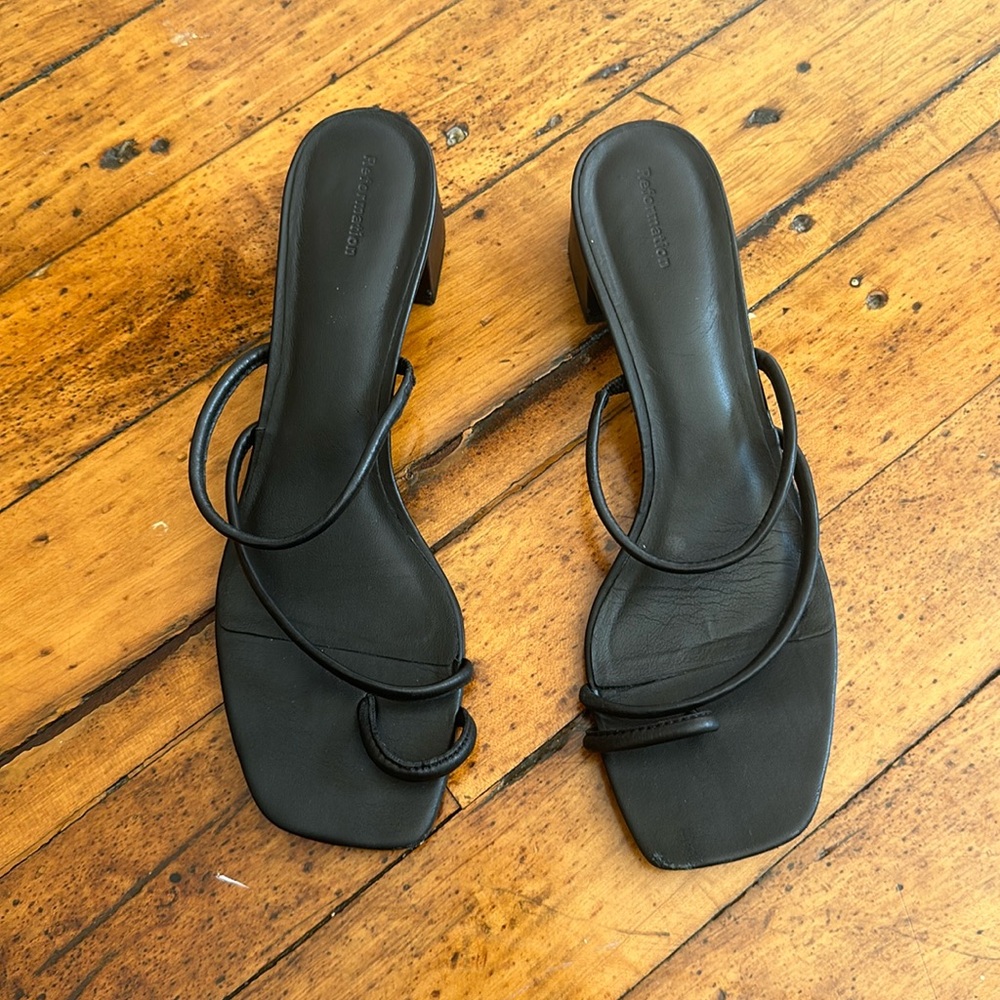 reformation meena toe ring block heel sandal 11